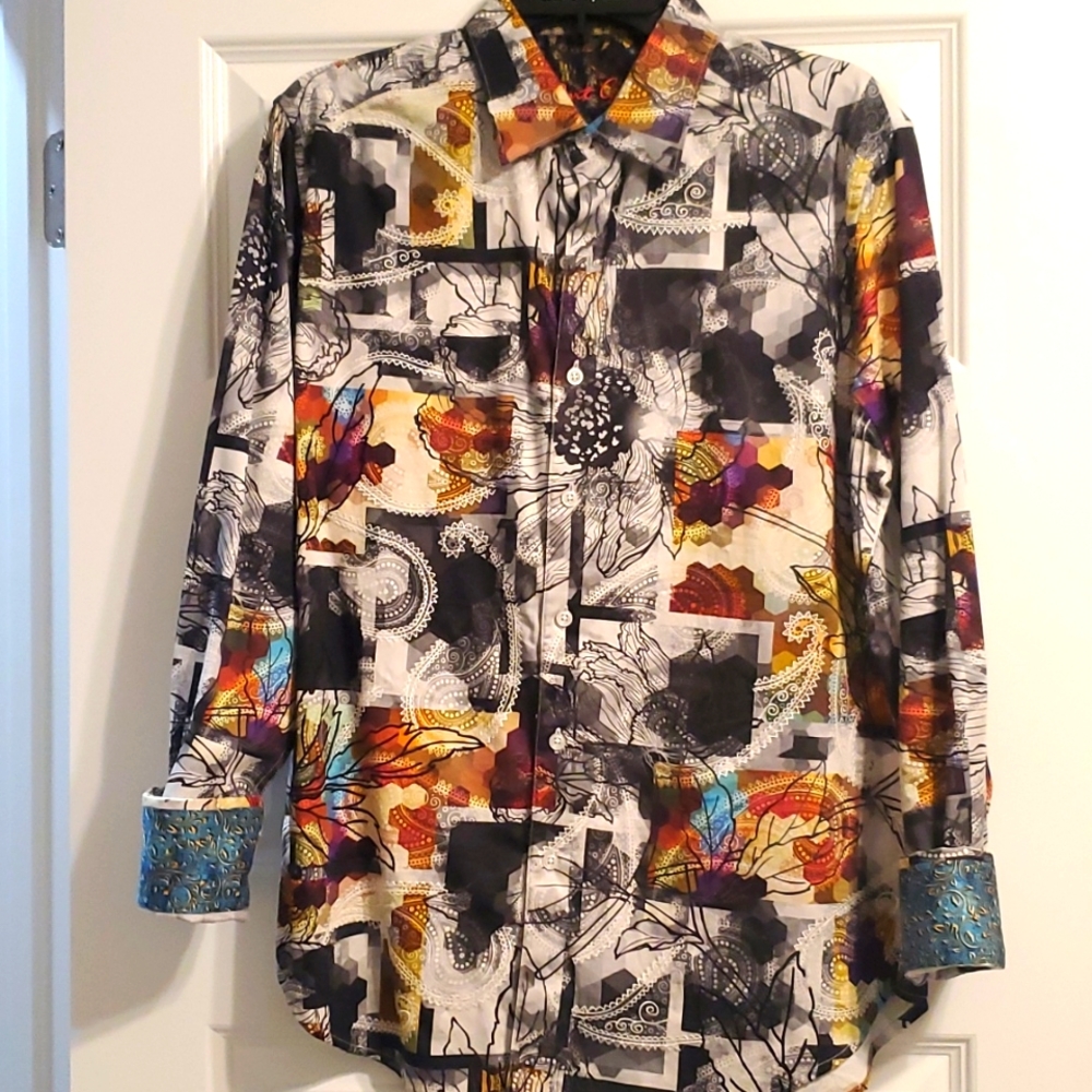 Robert Graham Long Sleeve.
